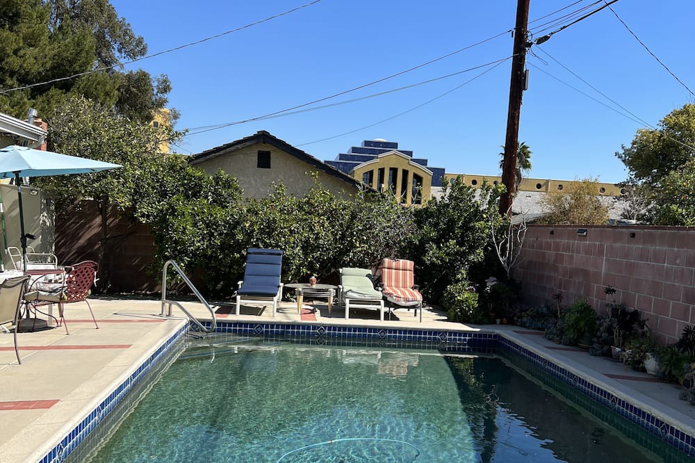 Photo of Outdoor in North Hills West