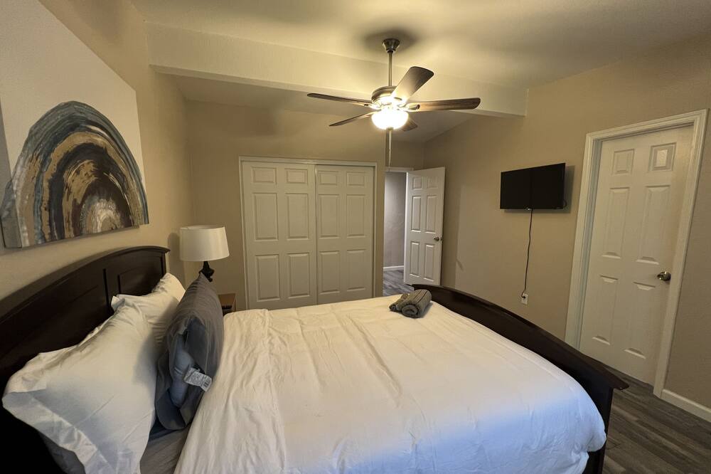 Photo of Bedroom in Vista