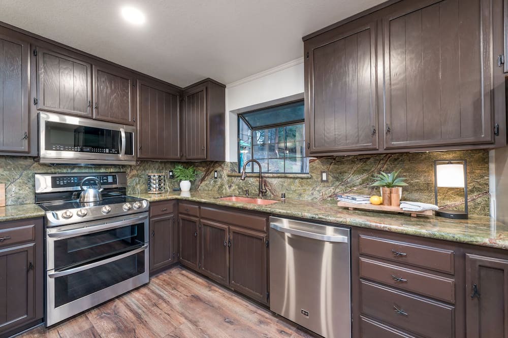Photo of Kitchen in Apple Hill