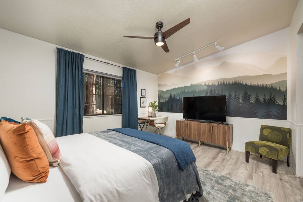 Photo of Bedroom in Apple Hill
