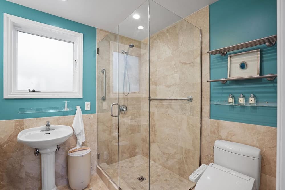 Photo of Bathroom in Sausalito