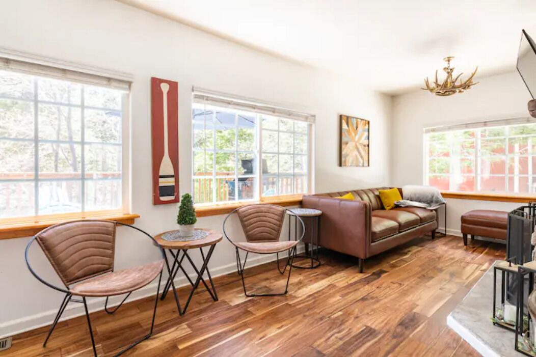 Photo of Livingroom in Twin Peaks