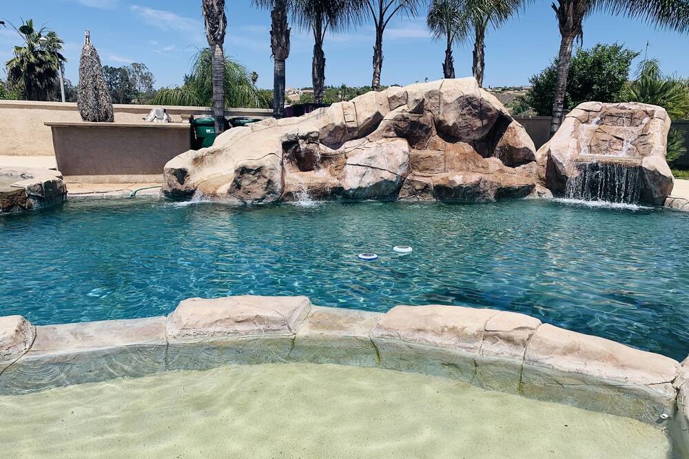 Photo of Outdoor in Alessandro Heights