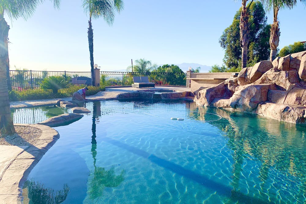 Photo of Outdoor in Alessandro Heights