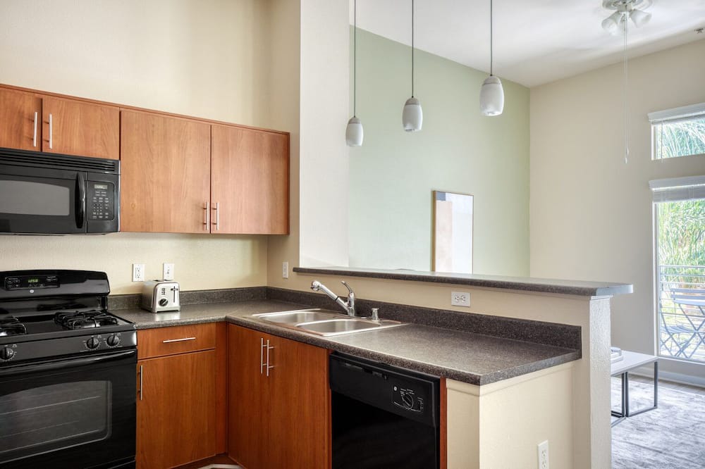 Photo of Kitchen in Warner Center