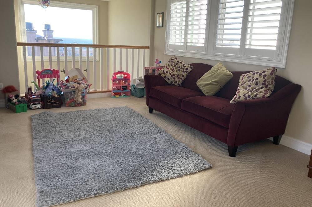 Photo of Livingroom in South Redondo