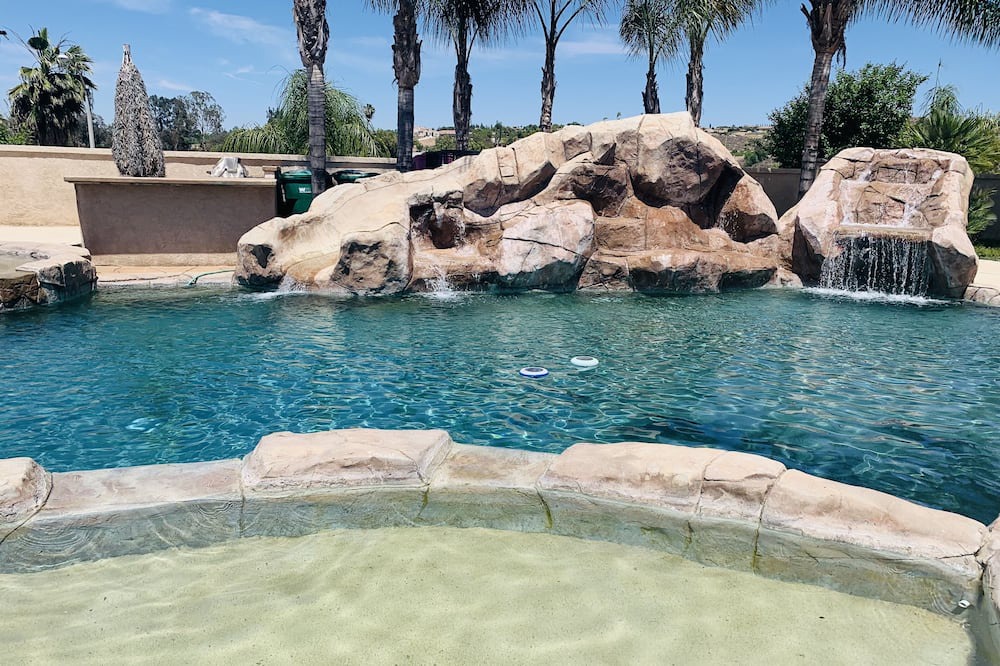 Photo of Outdoor in Alessandro Heights