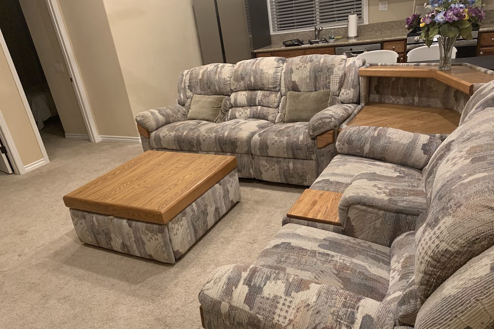 Photo of Livingroom in Alessandro Heights