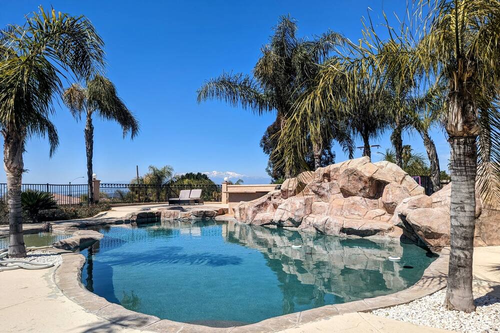 Photo of Outdoor in Alessandro Heights