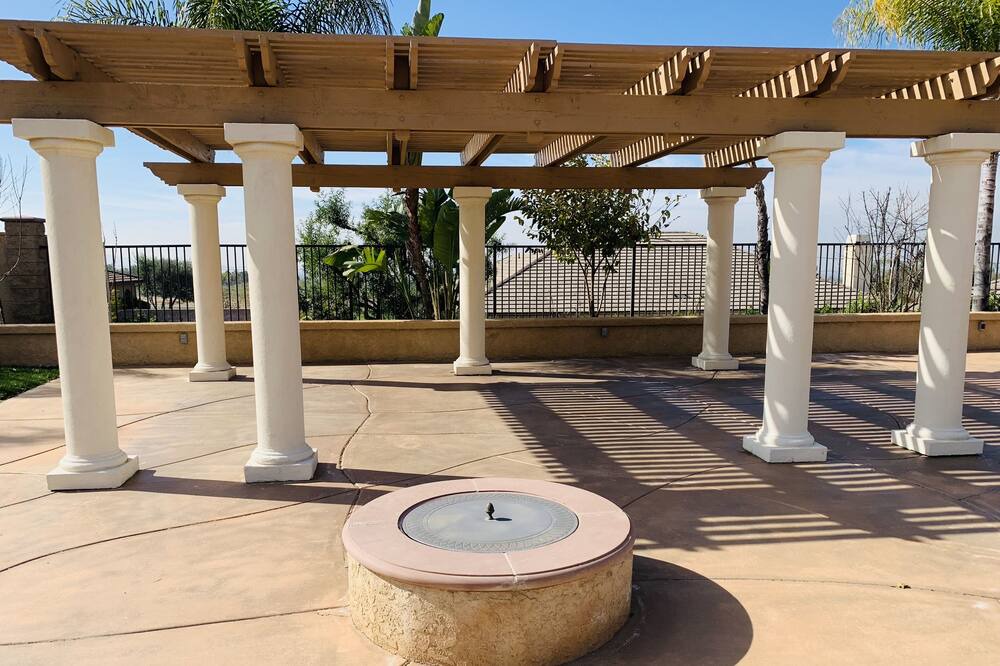Photo of Outdoor in Alessandro Heights