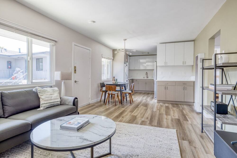 Photo of Livingroom in North Redondo