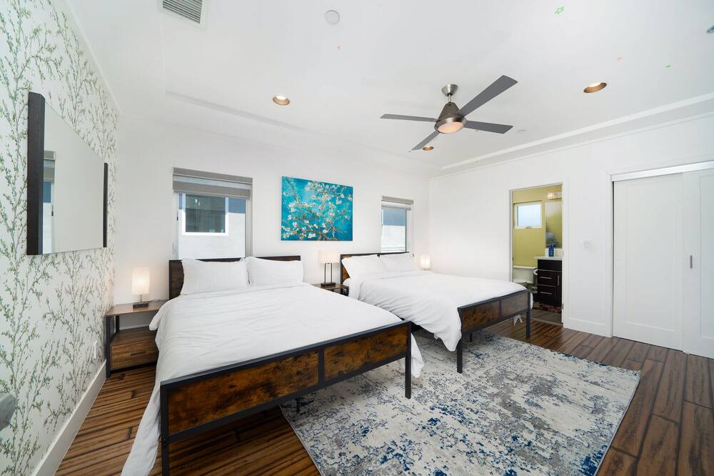Photo of Bedroom in Fountain Valley