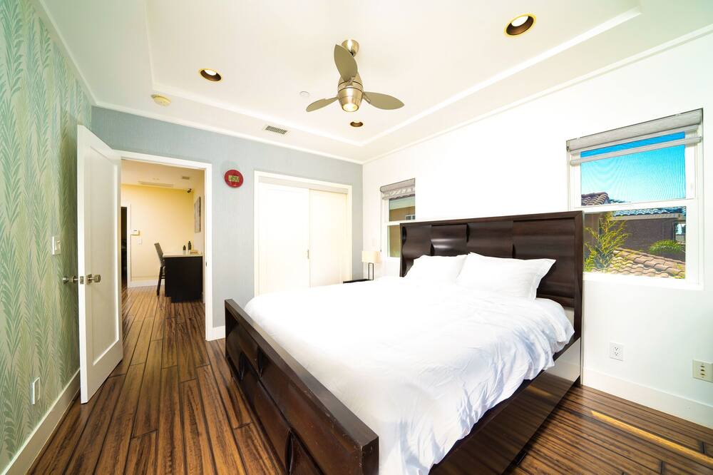 Photo of Bedroom in Fountain Valley