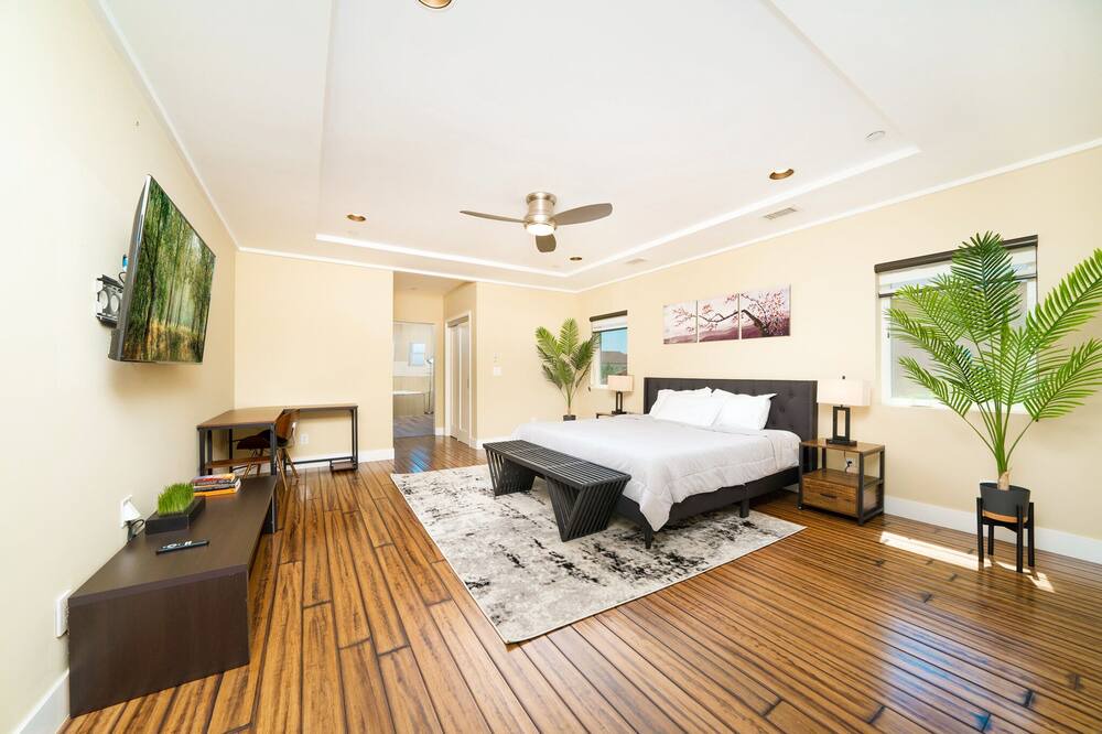 Photo of Bedroom in Fountain Valley