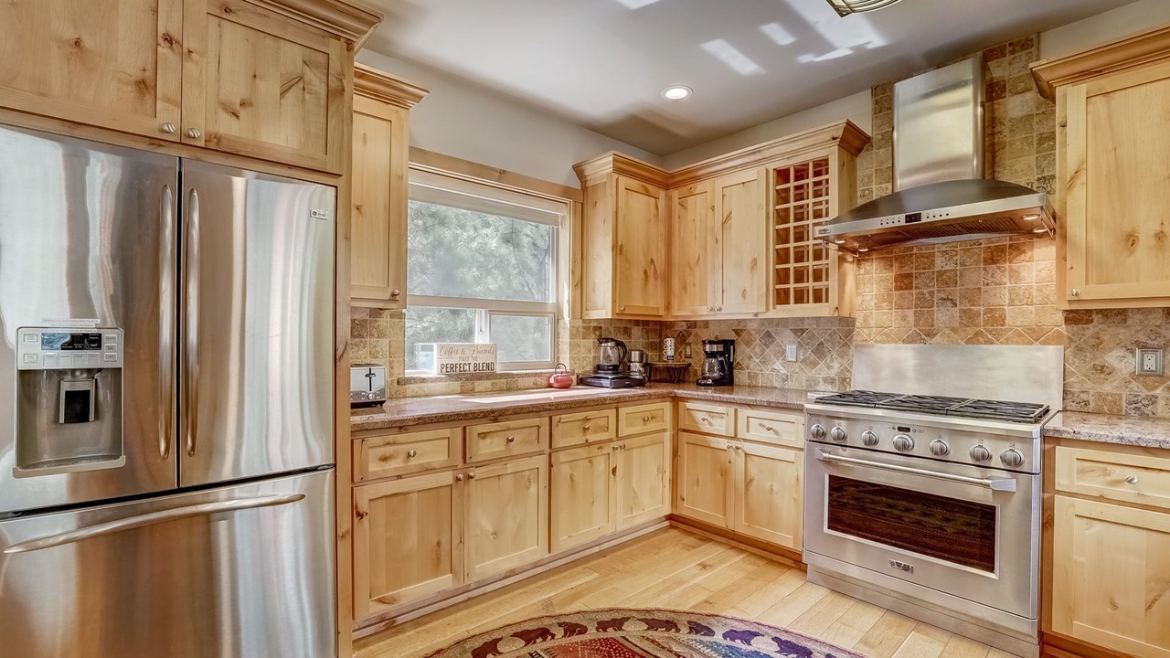 Photo of Kitchen in Christmas Valley