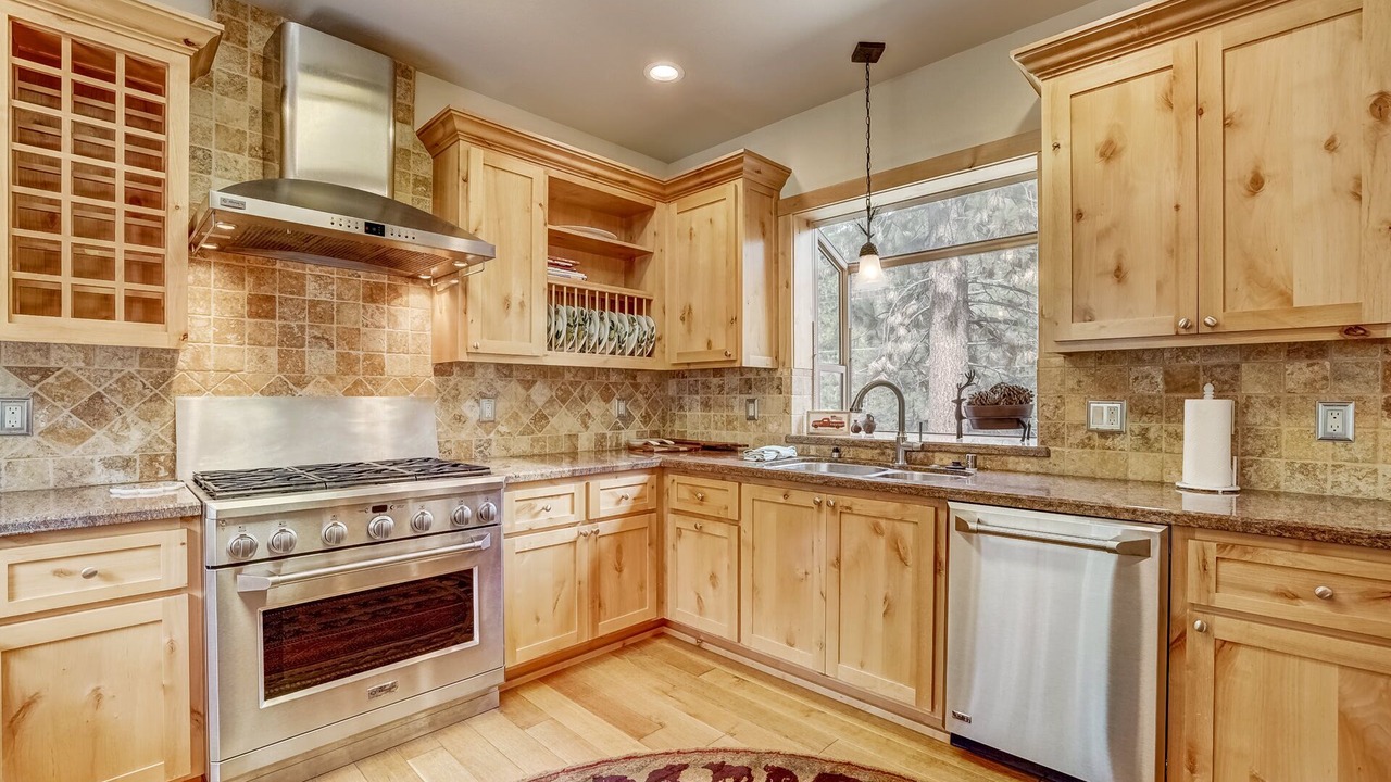Photo of Kitchen in Christmas Valley