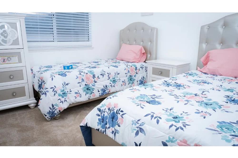 Photo of Bedroom in Harbor
