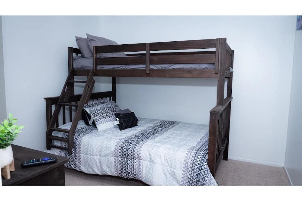 Photo of Bedroom in Harbor