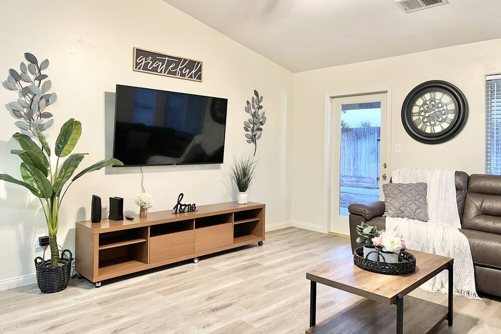 Photo of Livingroom in Rosedale