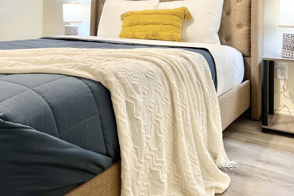 Photo of Bedroom in Rosedale
