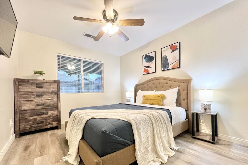 Photo of Bedroom in Rosedale