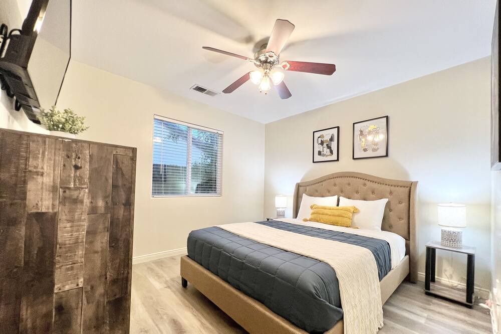 Photo of Bedroom in Rosedale