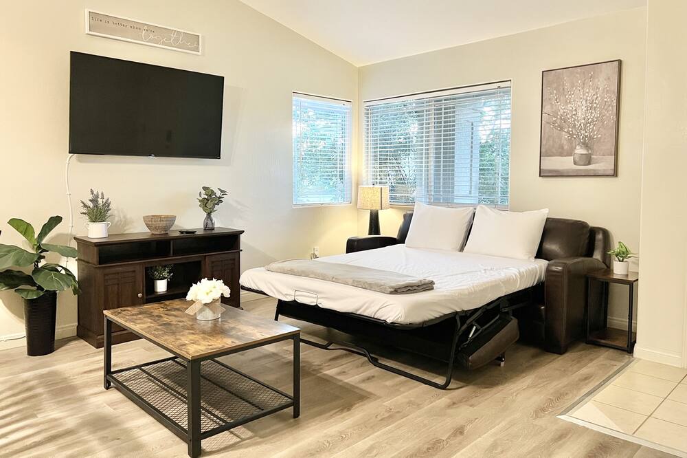 Photo of Bedroom in Rosedale