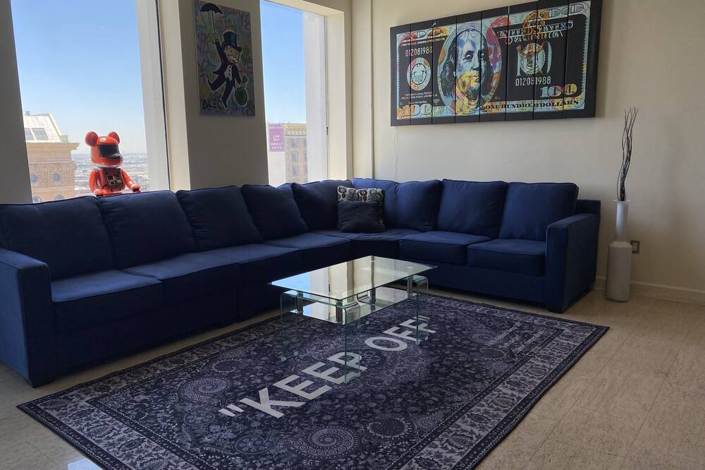 Photo of Livingroom in Downtown