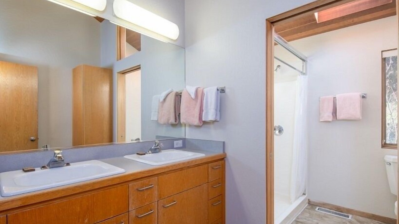 Photo of Bathroom in Sea Ranch