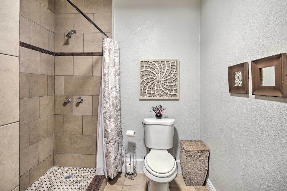 Photo of Bathroom in Compton