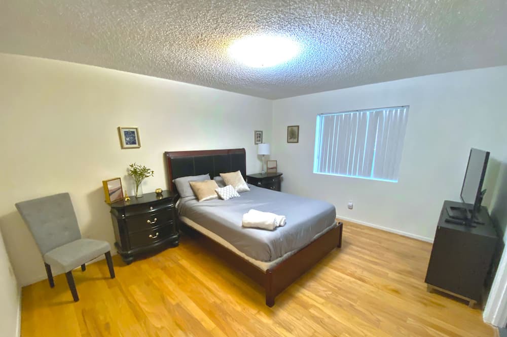 Photo of Bedroom in Atwater Village