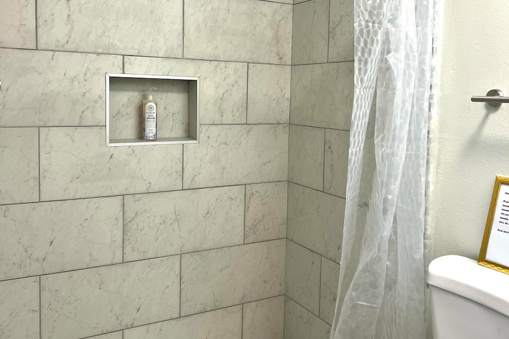 Photo of Bathroom in Atwater Village