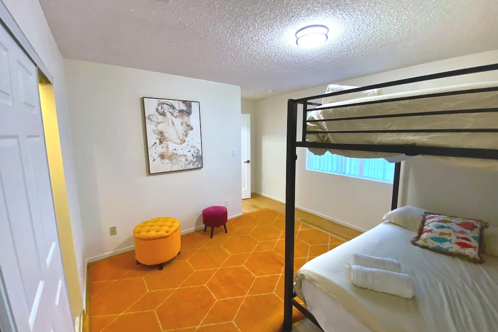 Photo of Bedroom in Atwater Village
