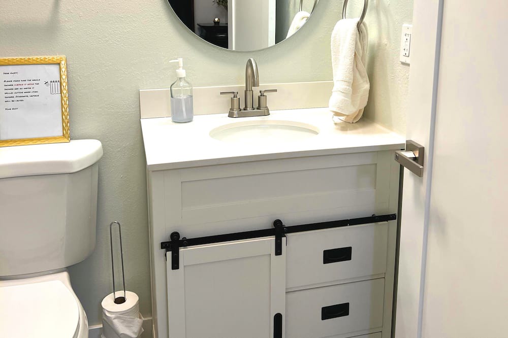 Photo of Bathroom in Atwater Village