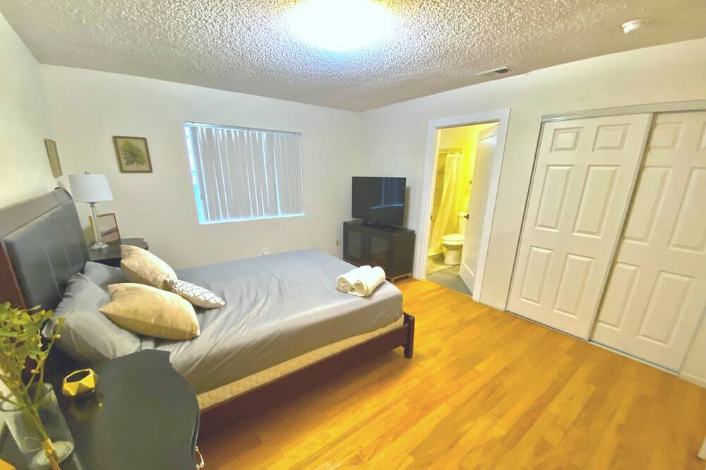 Photo of Bedroom in Atwater Village