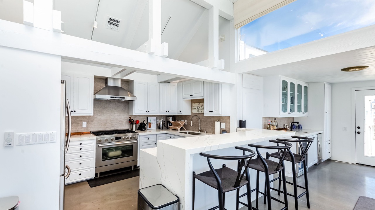 Photo of Kitchen in Eastern Malibu