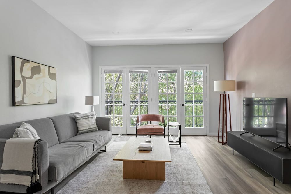 Photo of Livingroom in Westwood