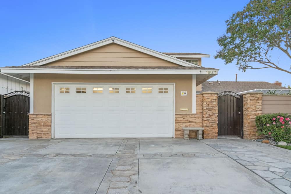 Photo of Outdoor in Fountain Valley