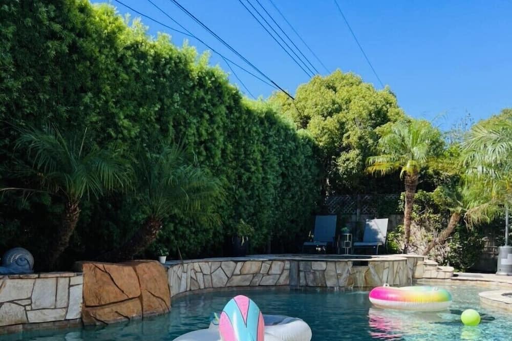 Photo of Outdoor in Fountain Valley