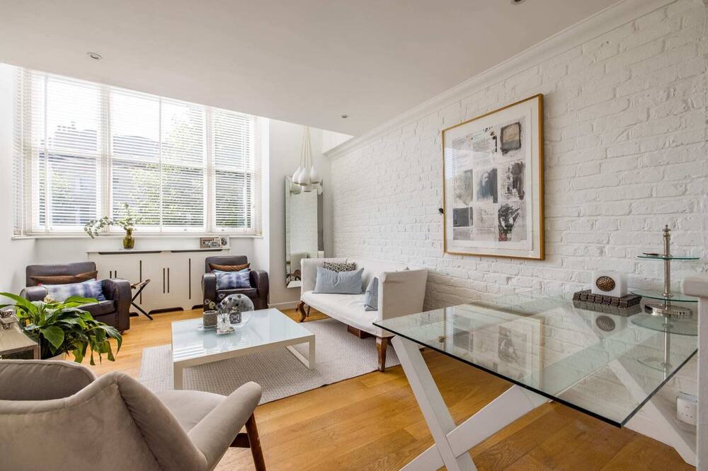 Photo of Livingroom in Primrose Hill