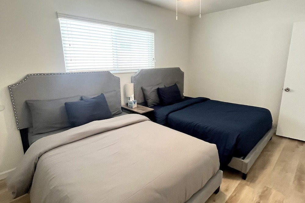 Photo of Bedroom in Lawndale