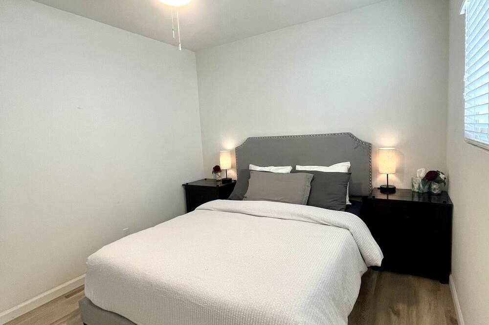 Photo of Bedroom in Lawndale