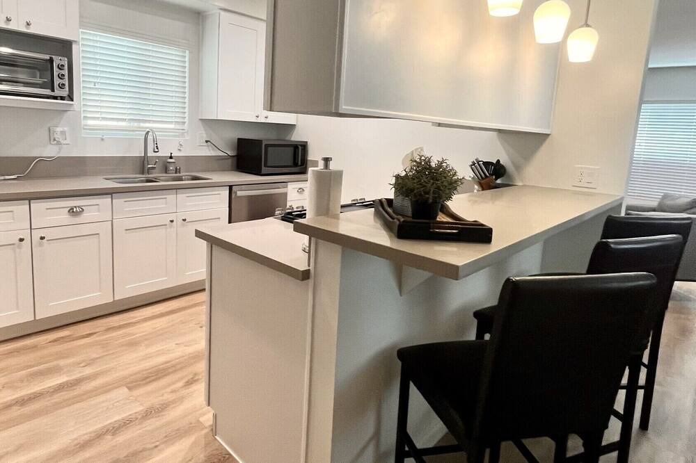 Photo of Kitchen in Lawndale