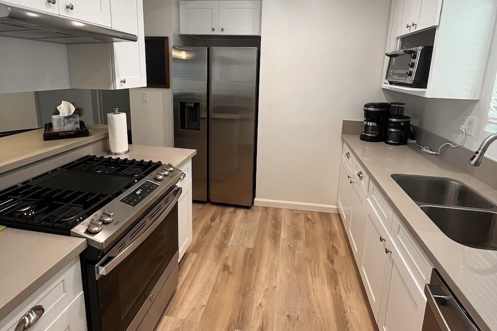 Photo of Kitchen in Lawndale