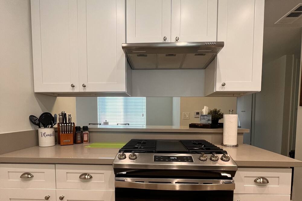Photo of Kitchen in Lawndale