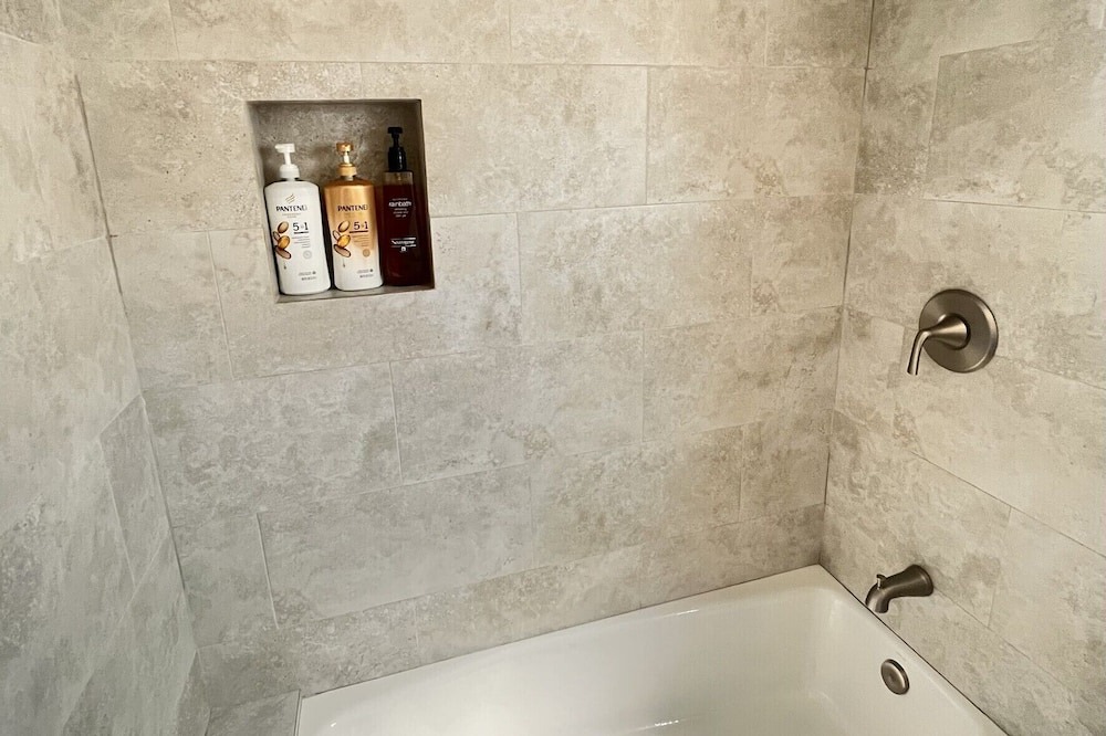 Photo of Bathroom in Lawndale