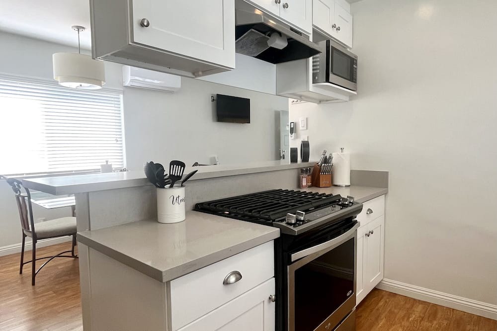 Photo of Kitchen in Lawndale