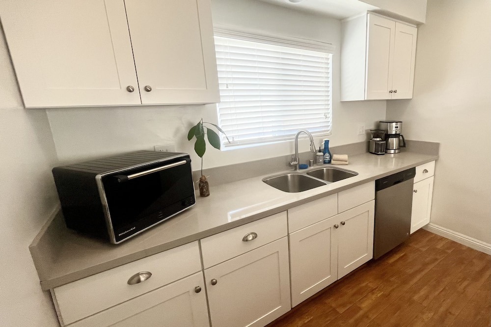 Photo of Kitchen in Lawndale