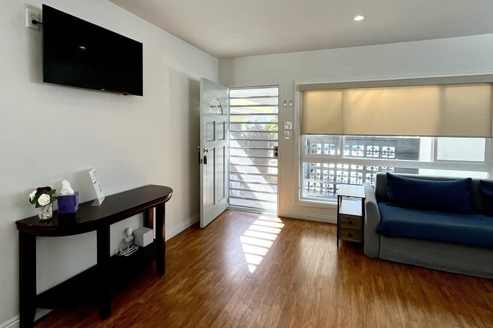 Photo of Bedroom in Lawndale