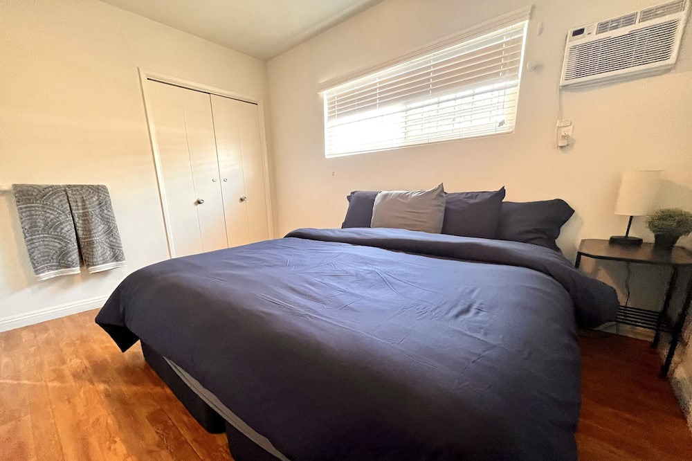 Photo of Bedroom in Lawndale